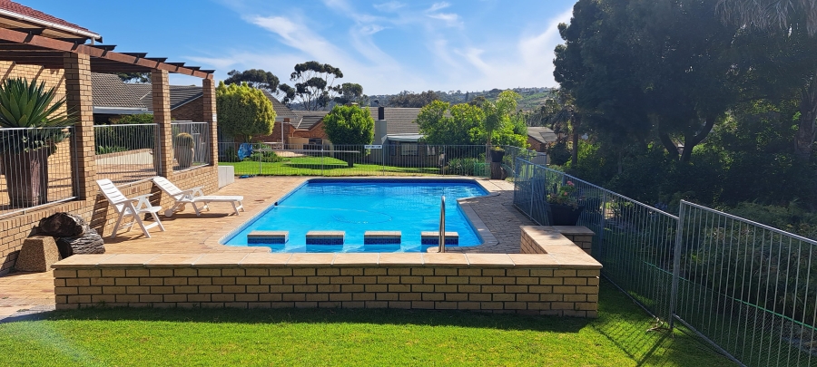 To Let 2 Bedroom Property for Rent in Kenridge Western Cape